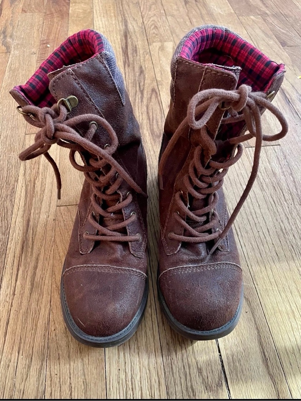 Rocket Dog Brown Lace-Up Combat Boots with Red Plaid Lining-Size 8